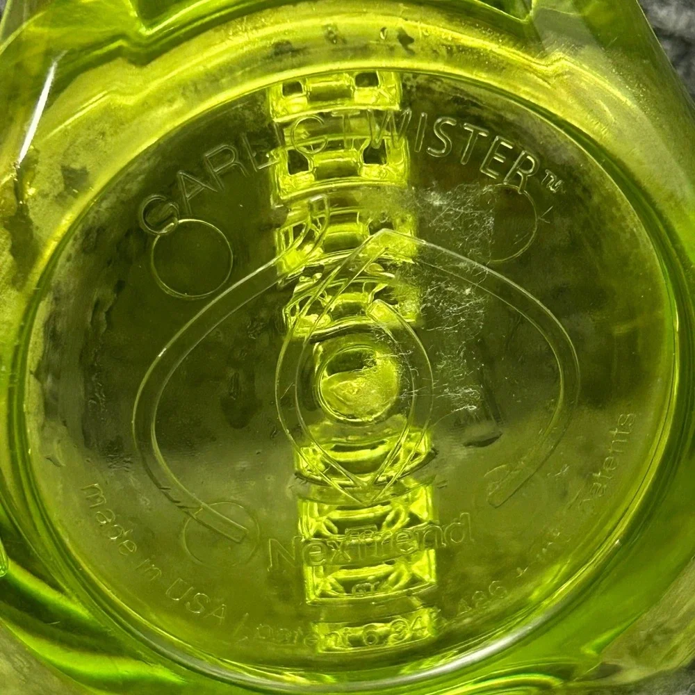 Nextrend Garlic Twister G2 Manual Mincer Lime Green Made in USA Kitchen Tool